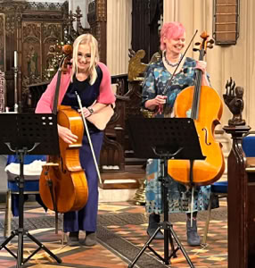 Cello Duo - Belinda & Sue take a bow